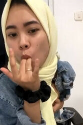 Chilax PAkai Hijab Show Bogel.jpg