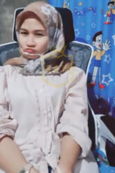 Erin Hijab Ngocok Pakai Timun.jpg